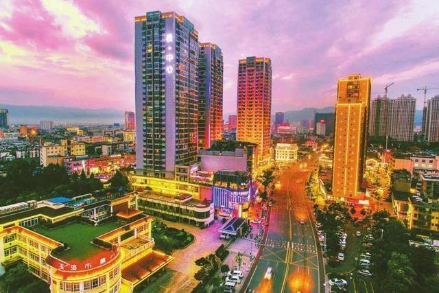 云南最"宜居"的城市,宛如"人间仙境",却不是大理和丽江