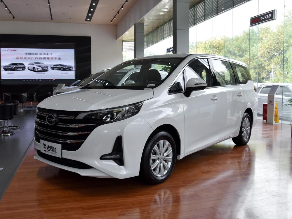 性价比很高的mpv6座大空间实拍广汽传祺m6