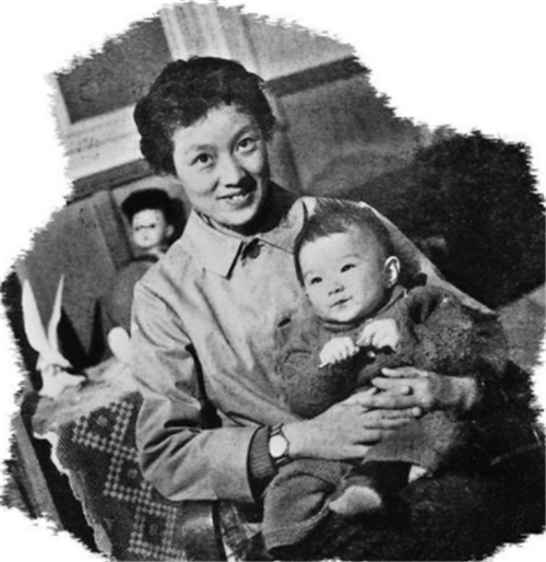 民国最后一位名媛:养父章士钊,丈夫乔冠华,女婿是家喻户晓导演_腾讯