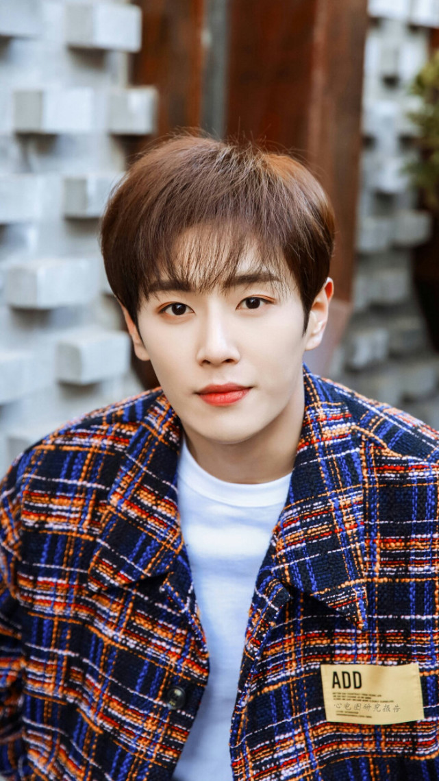 唏嘘青3选手魏宏宇被同学出卖哥们间撩妹对话曝光