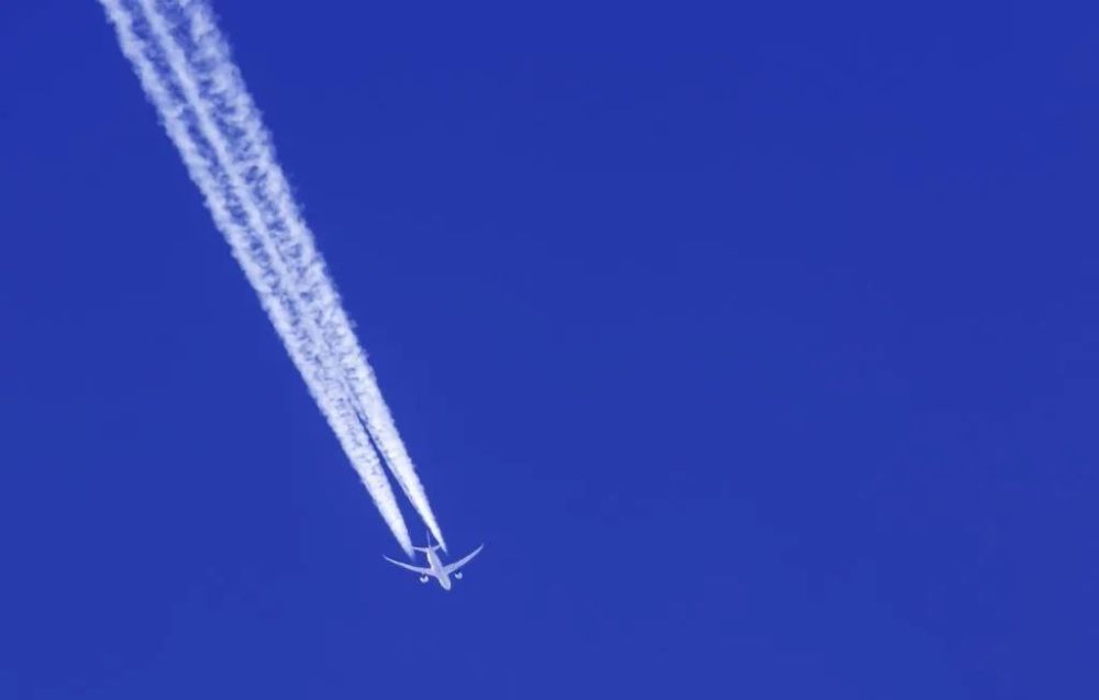 ufo|不明飞行物又来了？绍兴接连出现“白光”，前不久天空传来巨响