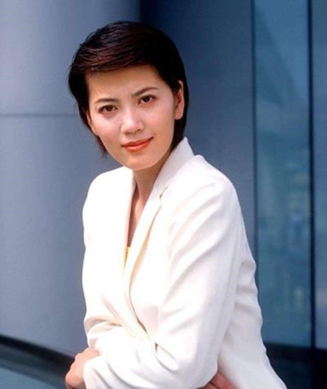 优秀主持人沈冰曾保送浙大主持世界杯为何会沦落到锒铛入狱