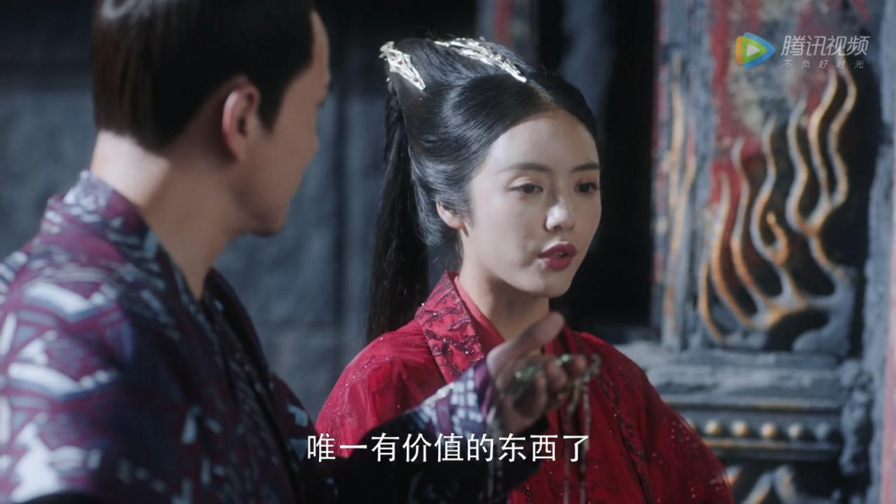 玲珑随着剧情展开微生砚的第二重身份呼之欲出