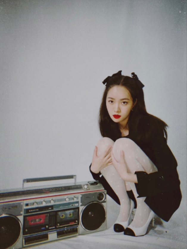 2018年赵尧珂以练习生的身份参加女团青春成长节目