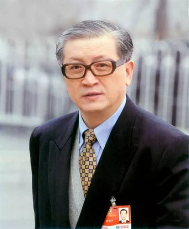 为了买下航母捐给祖国徐增平有多难总历时4年花费达1亿美元