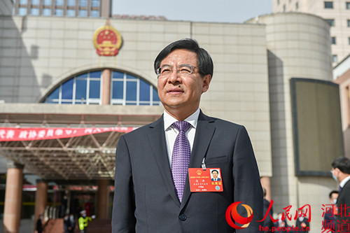 河北省人大代表,定州市委书记,市长张涛. 定州市委宣传部供图