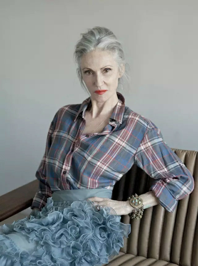 毫不夸张地说,今天咱们要了解的这位超级名模linda rodin可说当今是最