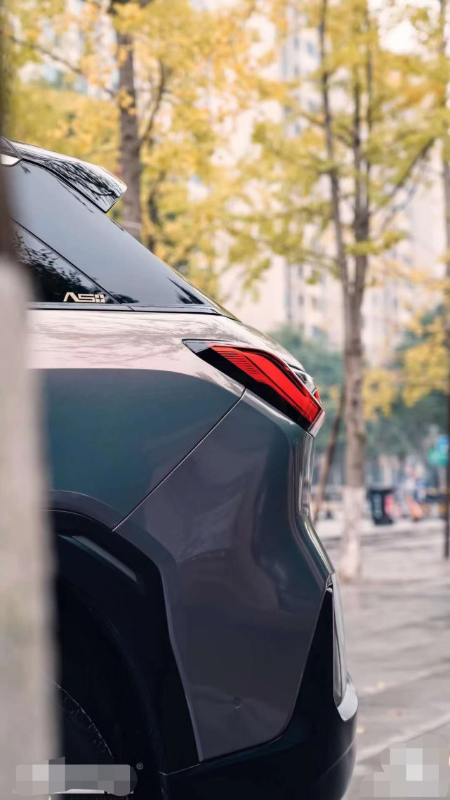 蔚来es6全车换妆魅影星空灰色这样美的颜色只有它能撑起