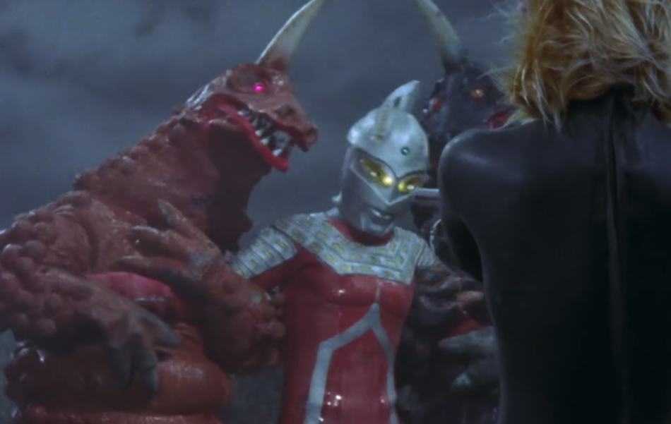 雷欧奥特曼被指不尊重女性?我真的迷惑了!_腾讯新闻