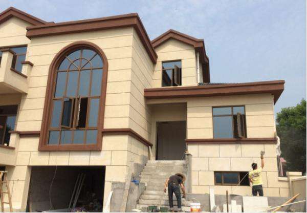 盖房子外墙不要贴瓷砖了,用这种材料更省钱上档次,不得不夸聪明