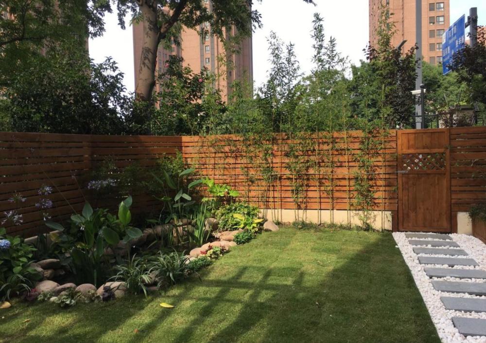 她家自带的50㎡大花园,装修后谁看谁羡慕!_腾讯新闻