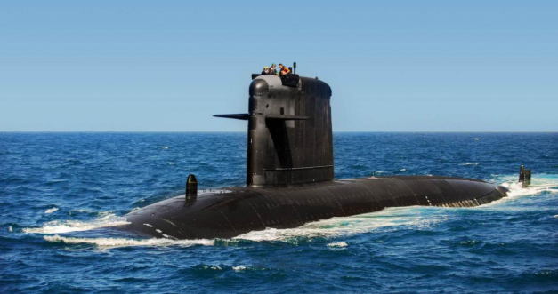 翡翠号核潜艇图片