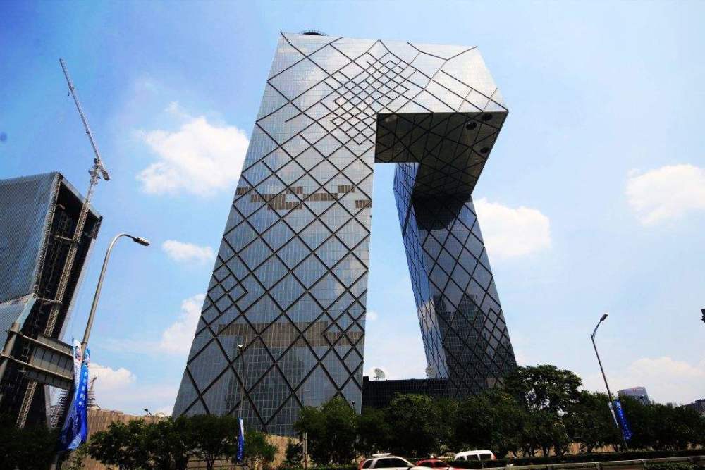 中国最大办公楼,大裤衩造型独树一帜,原来是央视总台所在地_腾讯新闻