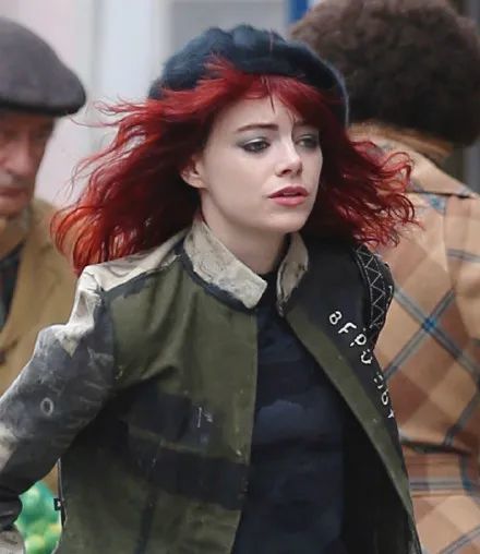 101斑点狗反派故事库伊拉预告上线艾玛斯通主演造型好出位