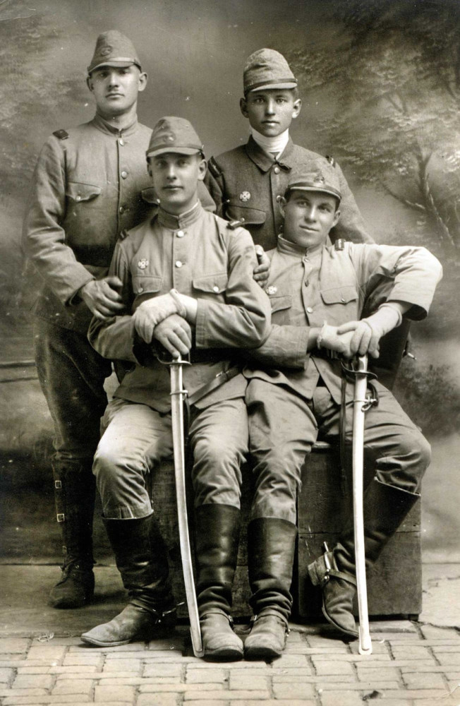 穿日本军服的俄国兵:十月革命后,50万沙俄军人为其他国家而战