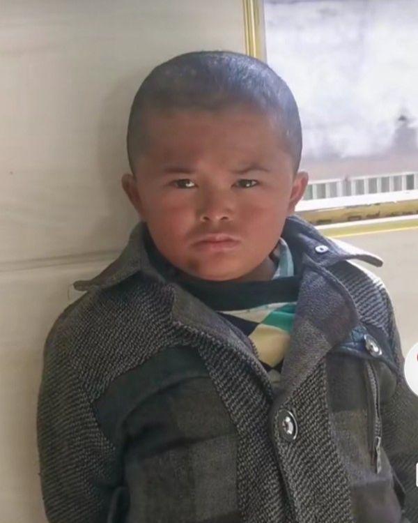 小马云被解雇重回农村彻底撕开了范小勤一家人的遮羞布