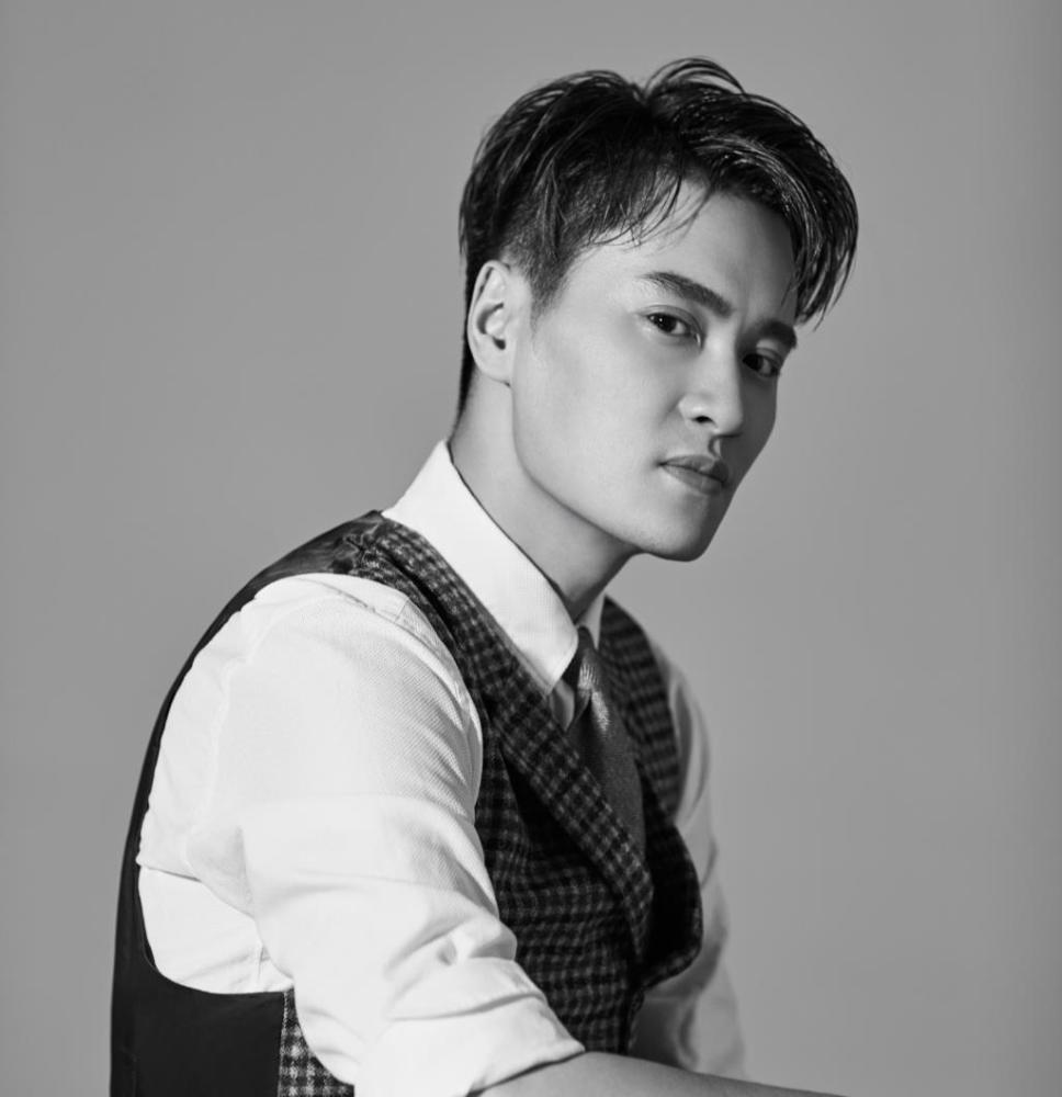 卓青遥扮演者言杰卓青遥是宁国侯谢玉女婿,萧景睿的妹夫,一身好武艺.