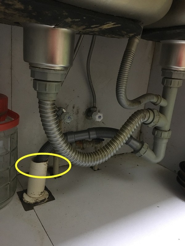 厨房装修也踩坑了,水槽里水一多,下水管就溢水,到底什么原因?