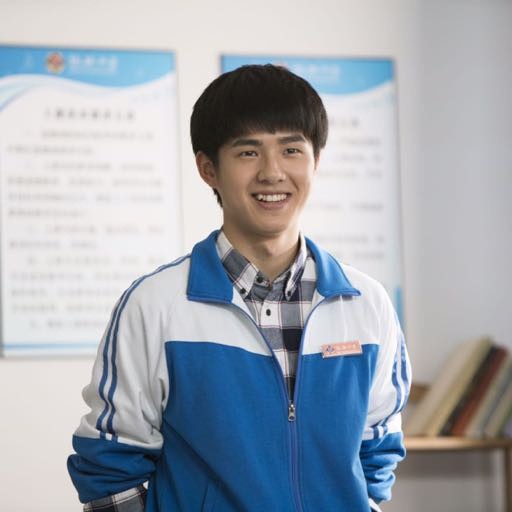 刘昊然超可爱童年照曝光发型依旧婴儿肥脸肉嘟嘟