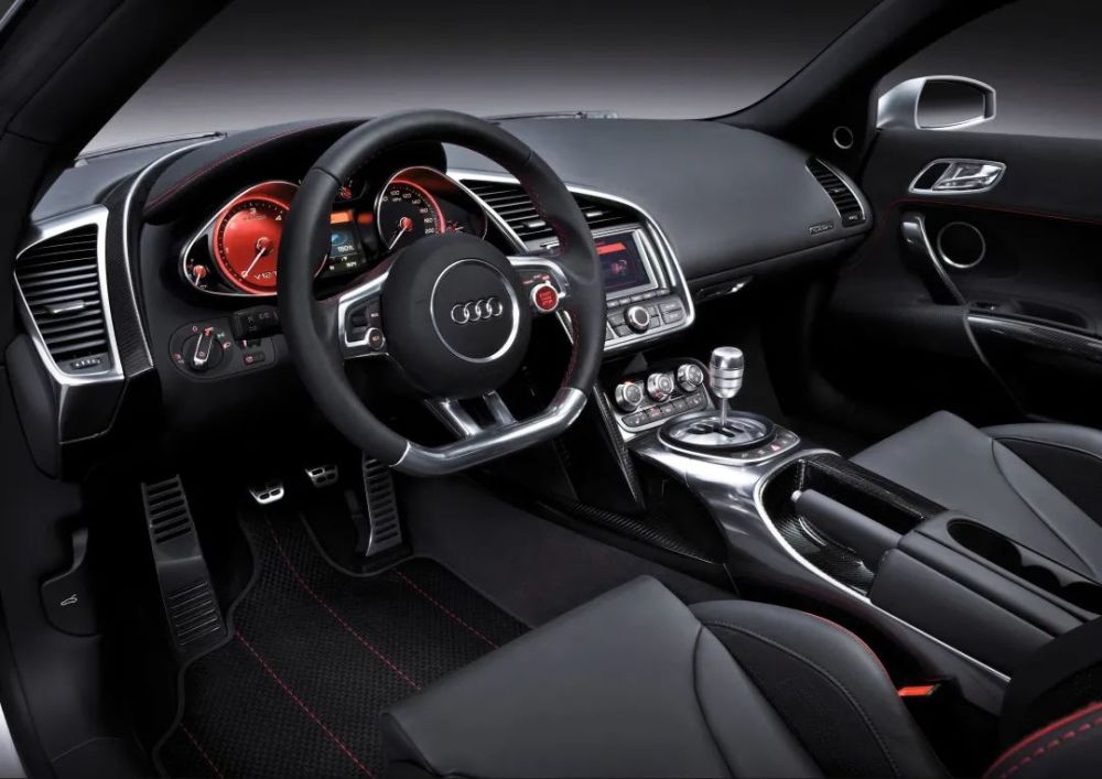 这世界上差点就能有一台手动挡柴油超跑聊聊奥迪r8v12tdi