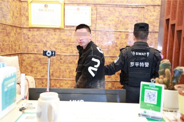 罗平警方速破抢夺案