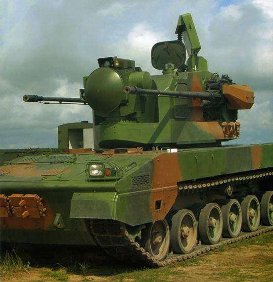 中国最贵的装甲战车,pgz-07高炮再度公开亮相,高机动野战防空利器