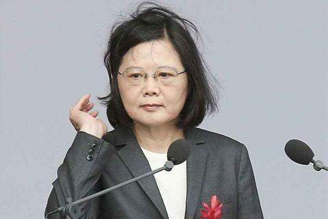 和蔡英文缠斗数年 台肯主持人 彭文正 深绿 变 红统 腾讯新闻