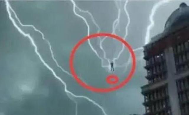 昆仑山脉|昆仑山被拍到有人“渡劫飞升”的照片？科学家给出专业解释