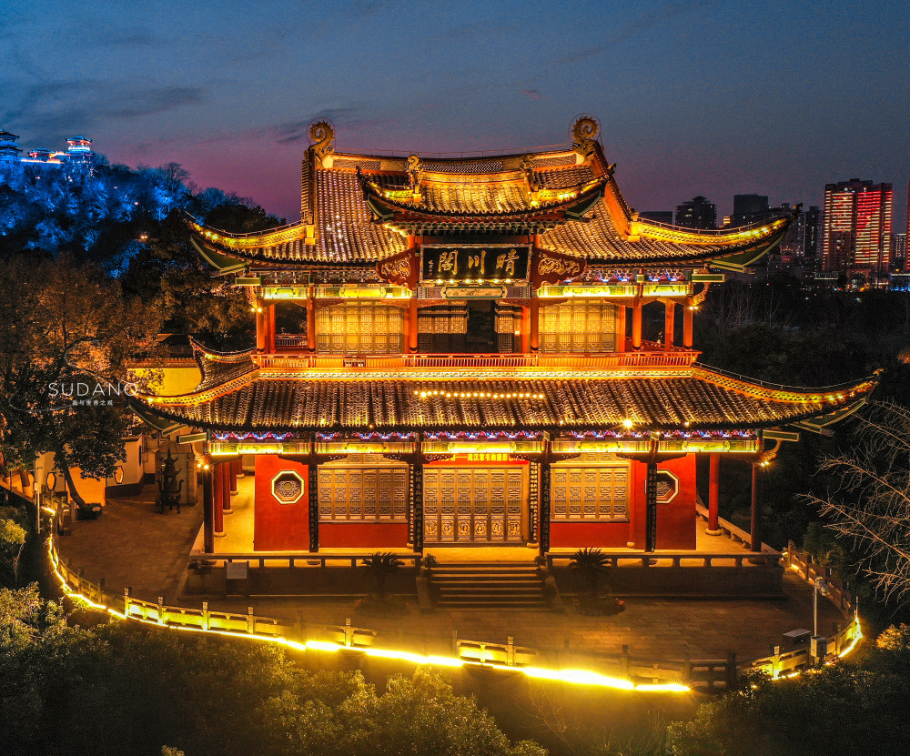 航拍晴川阁武汉三大名胜之一有楚天第一楼之美誉