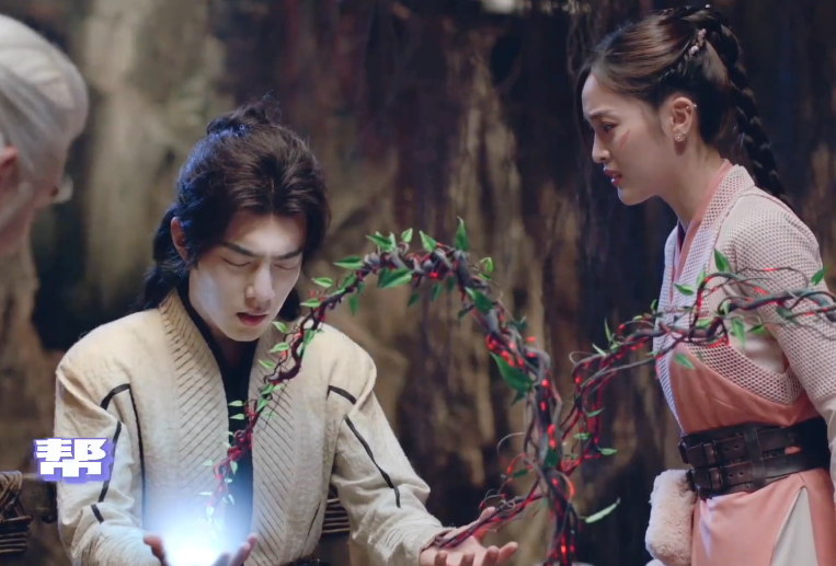 斗罗电视剧:蓝银草竟有十多种用法,开锁和维修样样精通,放烟花是真的