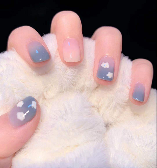 超简单蓝白云朵渐变美甲高级又显白闺蜜见了都心动