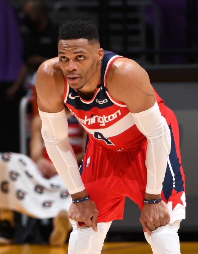 大发神威威少砍32分14板9助攻关键上篮助奇才5连胜