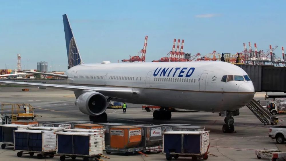 波音777发动机爆炸波音是躺枪