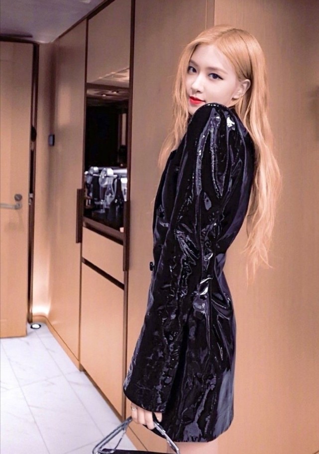 blankpink朴彩英穿搭——俏皮魅惑,黑色永远的神!