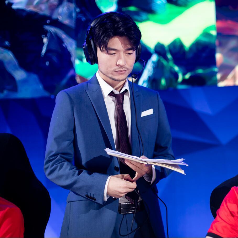 林教练林教练来到qghappy之后,势必要对整个队伍进行改造,这样一来,大