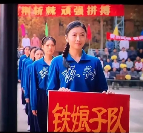 别只夸张小斐,《李焕英》的成功也离不开这个"坏女人"