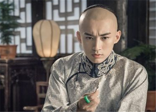 城府很深的人,往往都有这4大特征,如果有这类朋友,趁早远离|左丘明