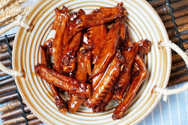 红烧鸭翅,想要去腥入味解腻,1种特别调料不能少,况且还不贵