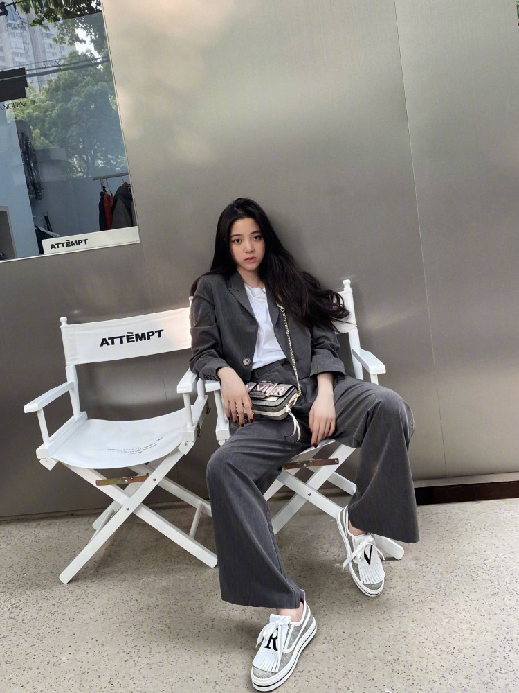 欧阳娜娜|甜野女孩61穿搭合集_腾讯新闻