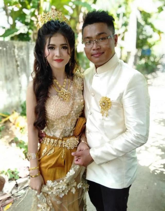 越南父亲将4个女儿嫁给中国人,靠女婿资助修200平新房,摆脱贫困