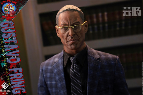 pt-sp23炸鸡老板gustavo fring  1/6可动人偶附件包含了仿真头雕*2