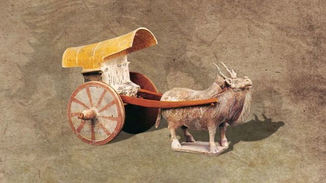 顺带一提,牛车在盛唐时期传入日本,此后日本公卿显贵出行,大多是牛车