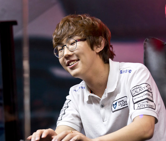 imp妻子公布结婚照并表示已和imp提出离婚