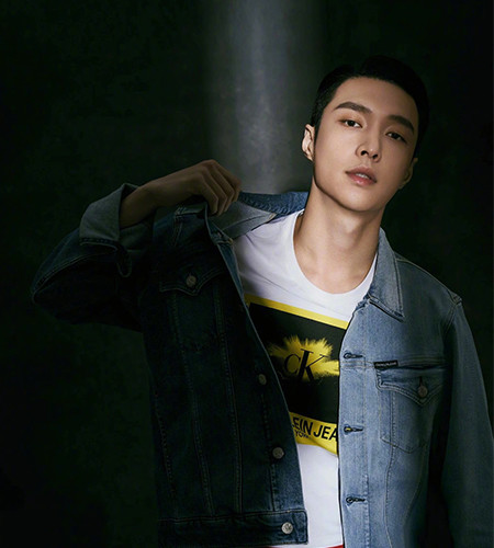 寸头造型的张艺兴,任嘉伦,陈伟霆,林更新,华晨宇太撩了_腾讯新闻