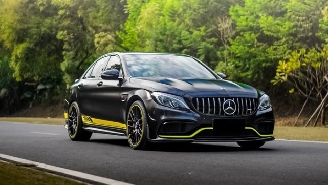 西装暴徒c63s轻松驾驭的一款豪车