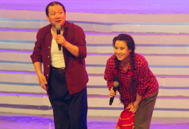 二人转乡村爱情曲谱_乡村爱情谢大脚