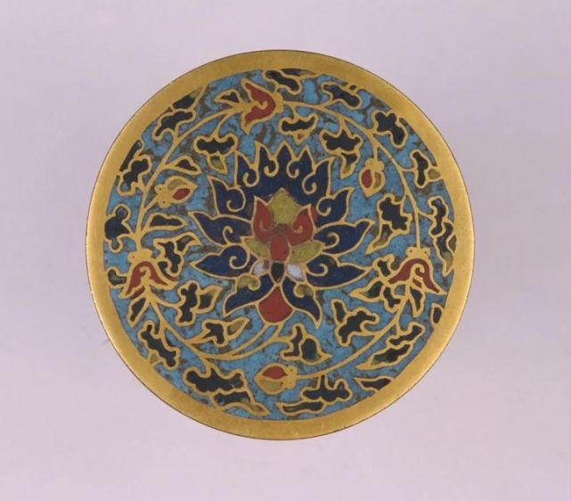 缠枝"西番莲"纹