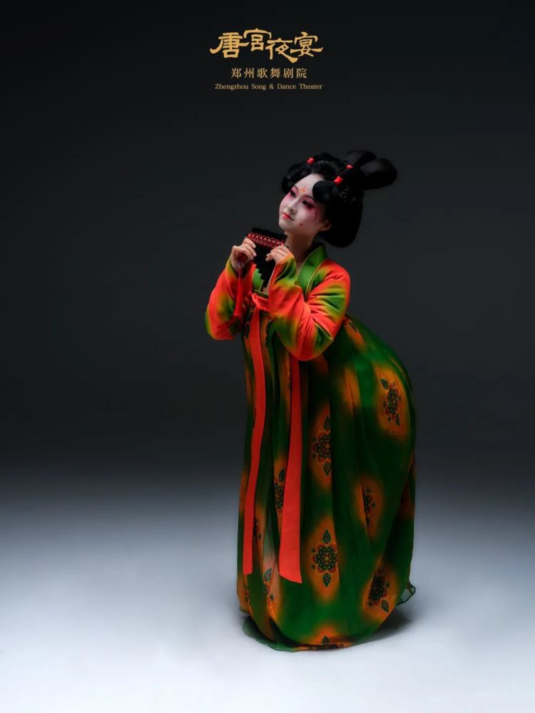 《唐宫夜宴》编导:陈琳 袁时服装:李孟阳造型:同瑶舞蹈:郑州歌舞剧院