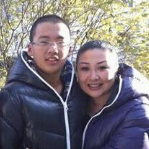 郭麒麟拍戏受伤后妈用天津话骂他郭德纲的二婚老婆好狠一女的