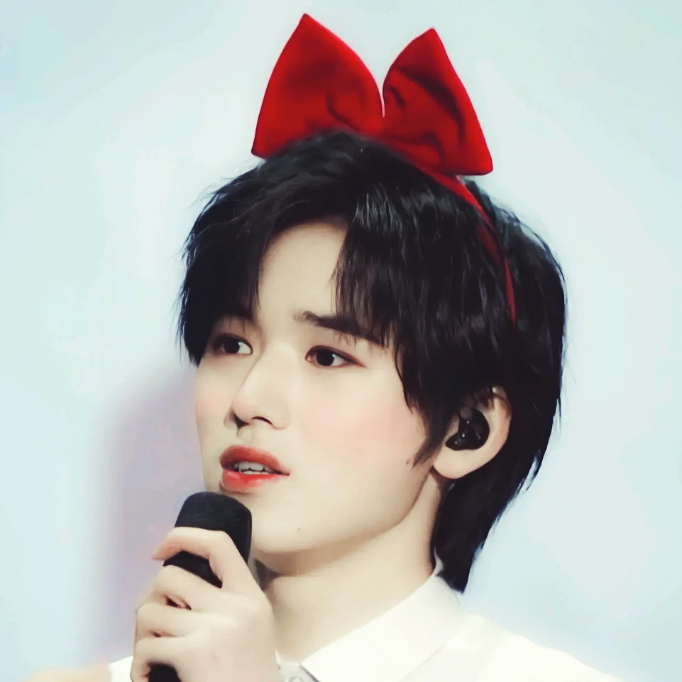 宋亚轩|从前从前有个人爱你很久,但偏偏风渐渐把距离吹得好远